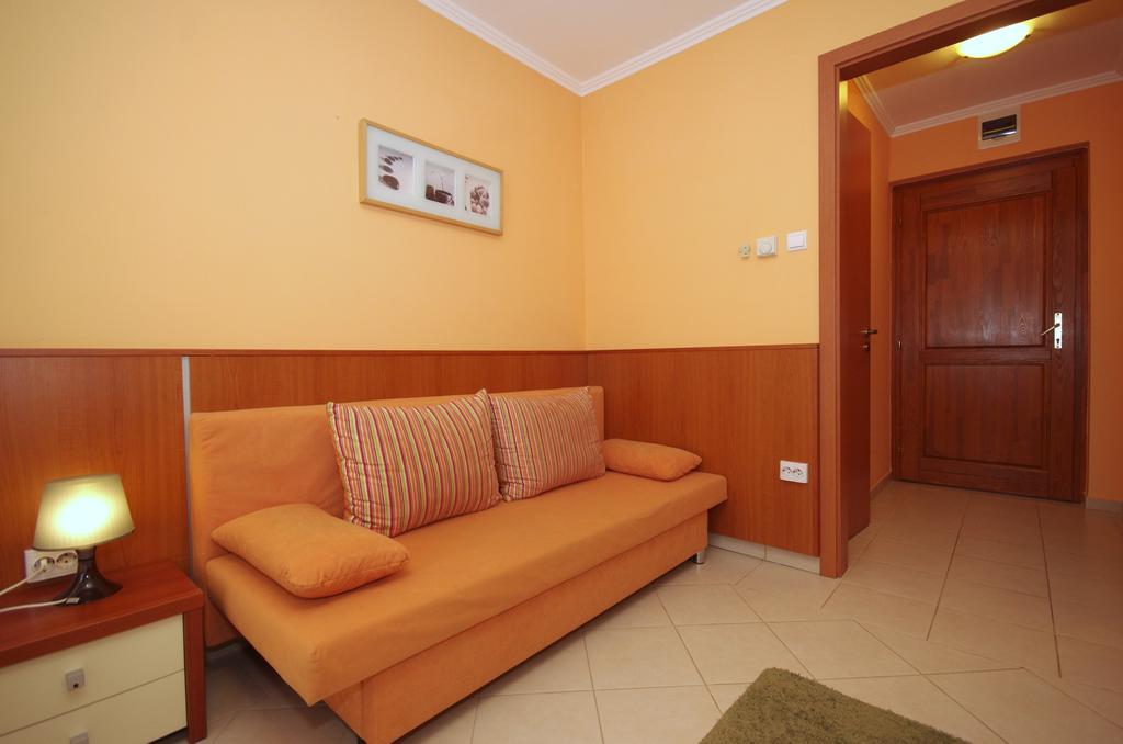 Vararok Apartman Gyula Exteriér fotografie