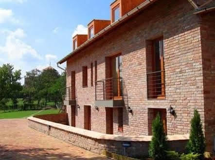 Vararok Apartman Gyula Exteriér fotografie