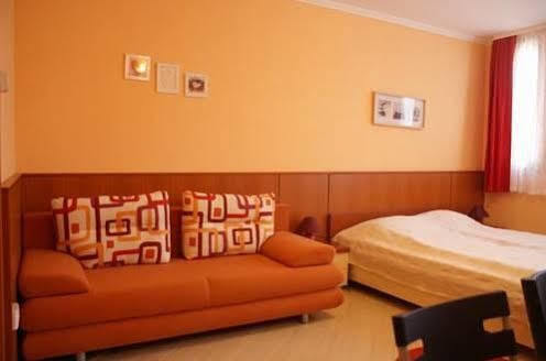 Vararok Apartman Gyula Exteriér fotografie
