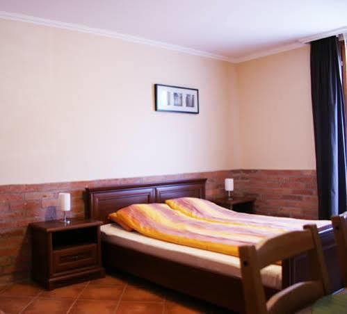Vararok Apartman Gyula Exteriér fotografie