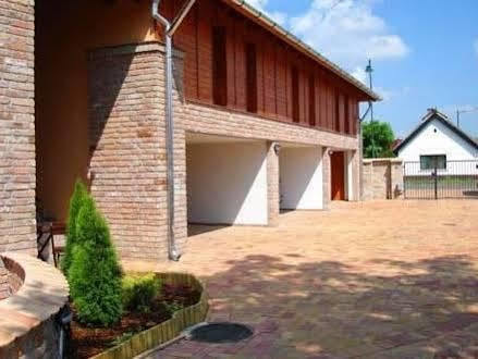 Vararok Apartman Gyula Exteriér fotografie